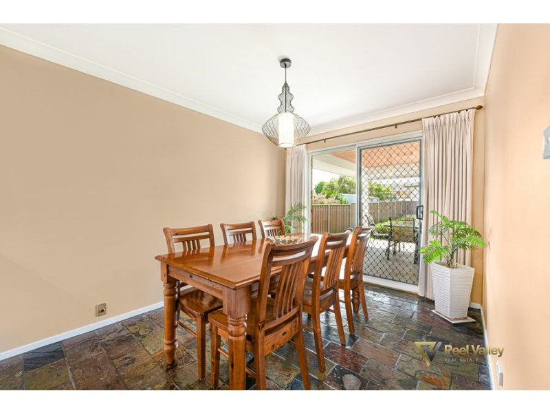 8 Robey Street, Kootingal NSW 2352