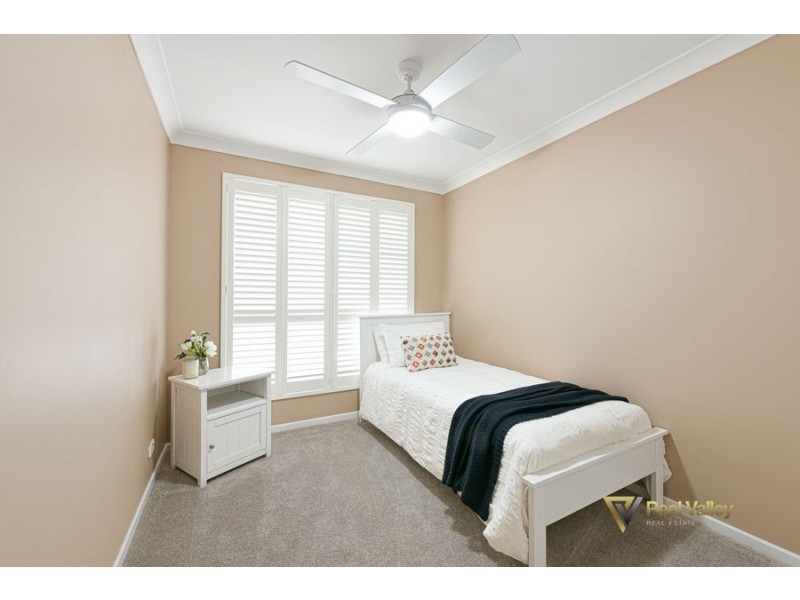 8 Robey Street, Kootingal NSW 2352