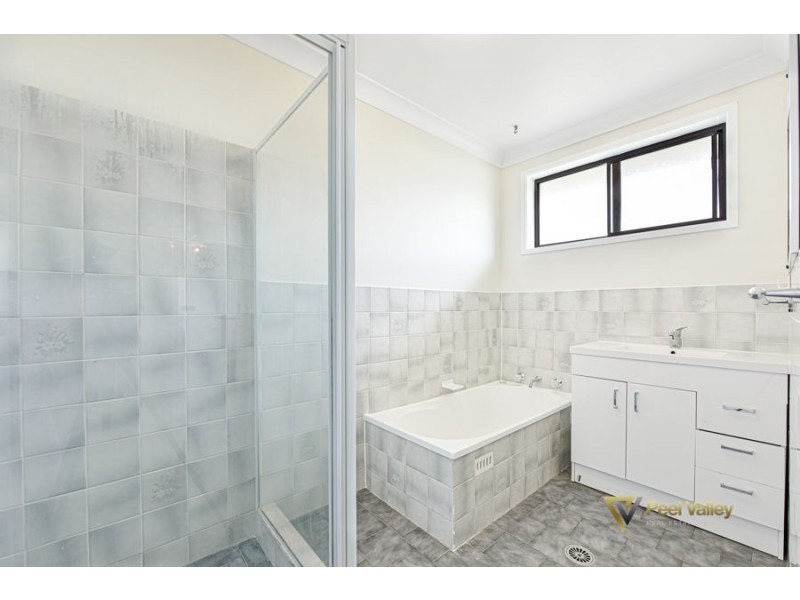 6 Willow Park Avenue, Kootingal NSW 2352