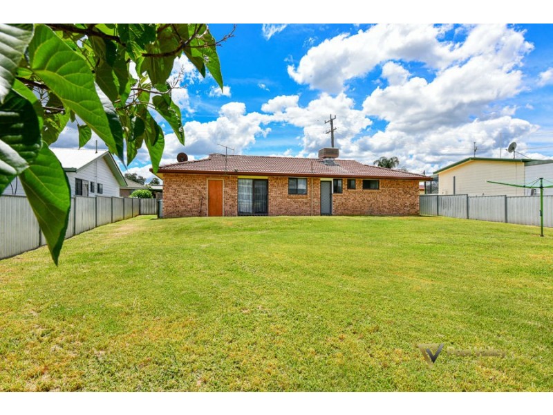 6 Willow Park Avenue, Kootingal NSW 2352