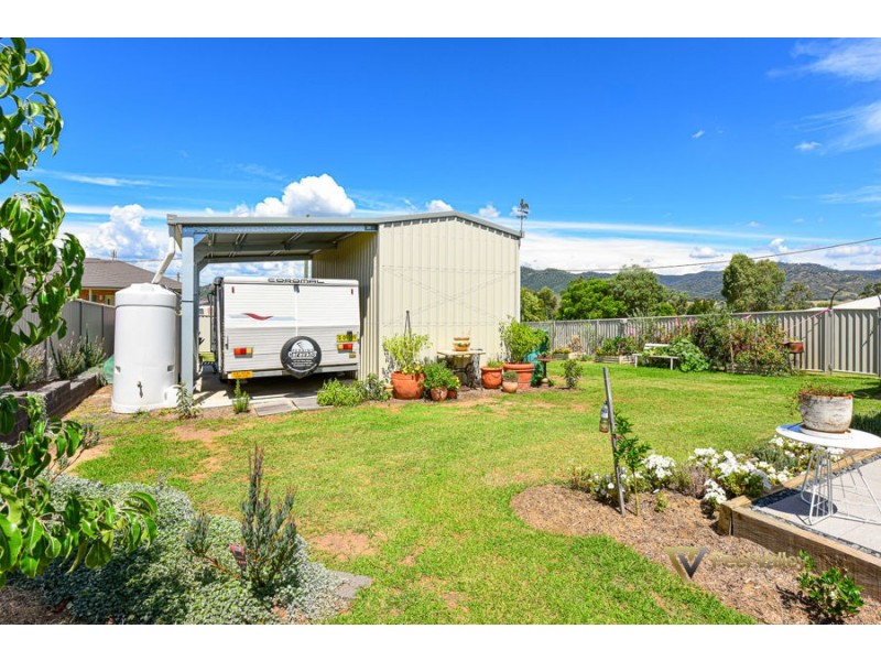 3 Lily Close, Kootingal NSW 2352