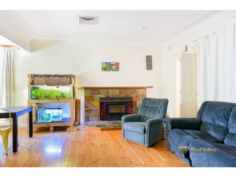 27 Mathews Street, Tamworth NSW 2340