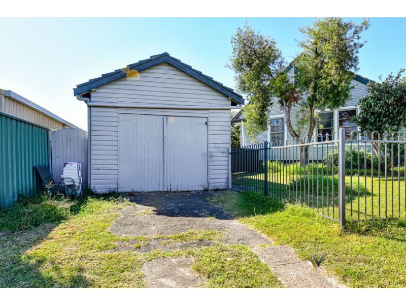 27 Mathews Street, Tamworth NSW 2340