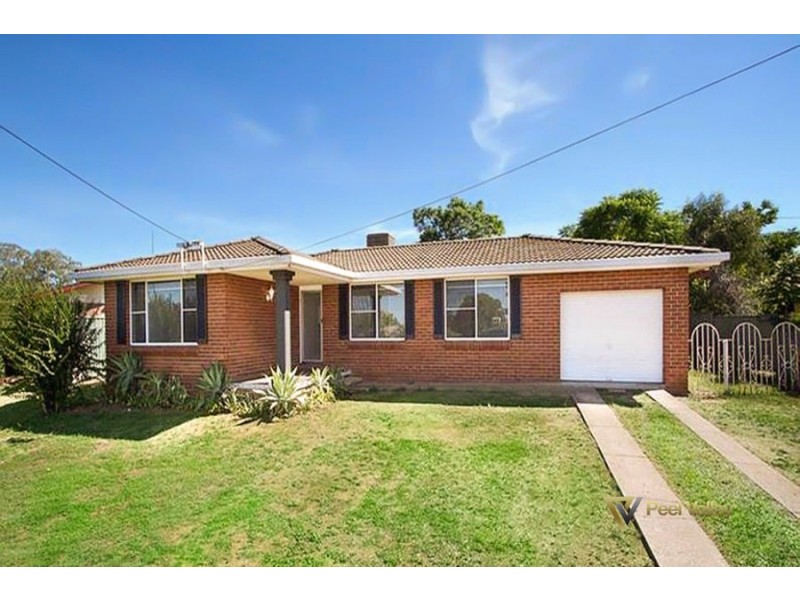 8 Jemmy Place, Oxley Vale, Tamworth NSW 2340