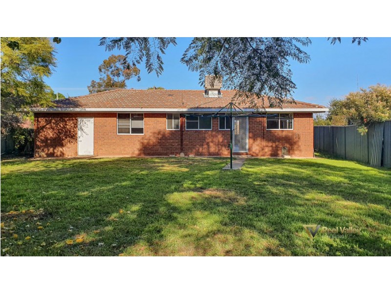 8 Jemmy Place, Oxley Vale, Tamworth NSW 2340