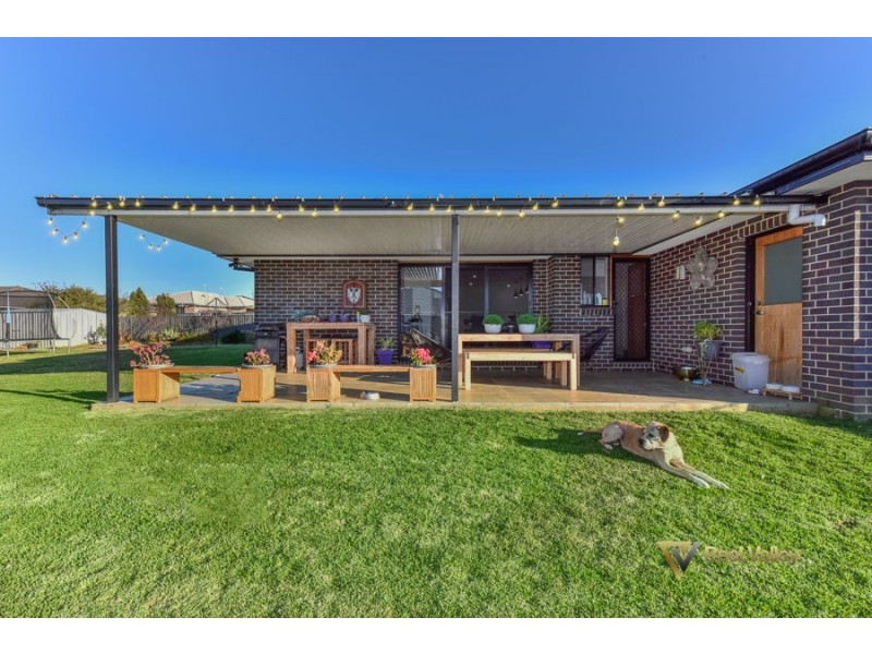 24 Falcon Drive Calala, Tamworth NSW 2340