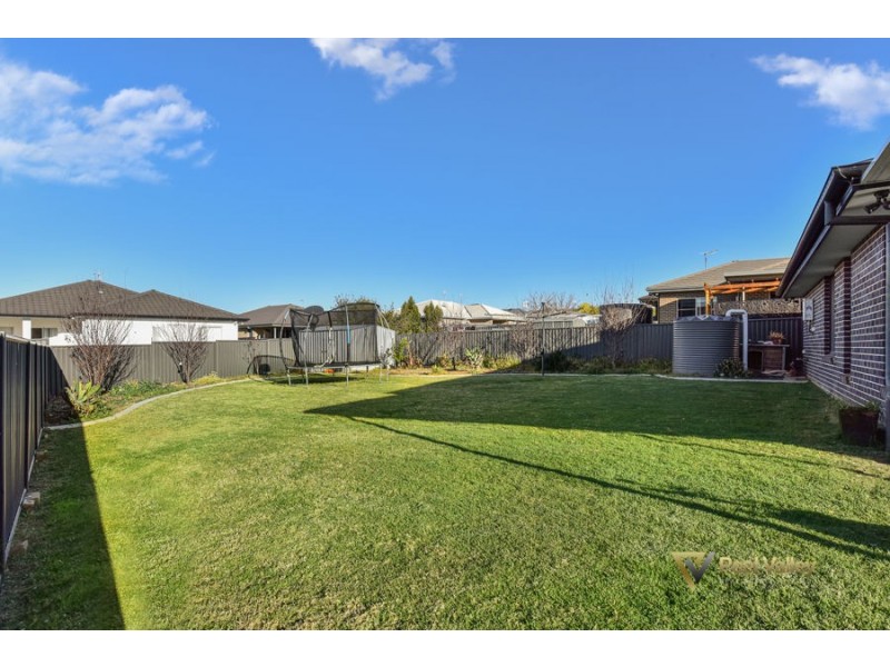 24 Falcon Drive Calala, Tamworth NSW 2340