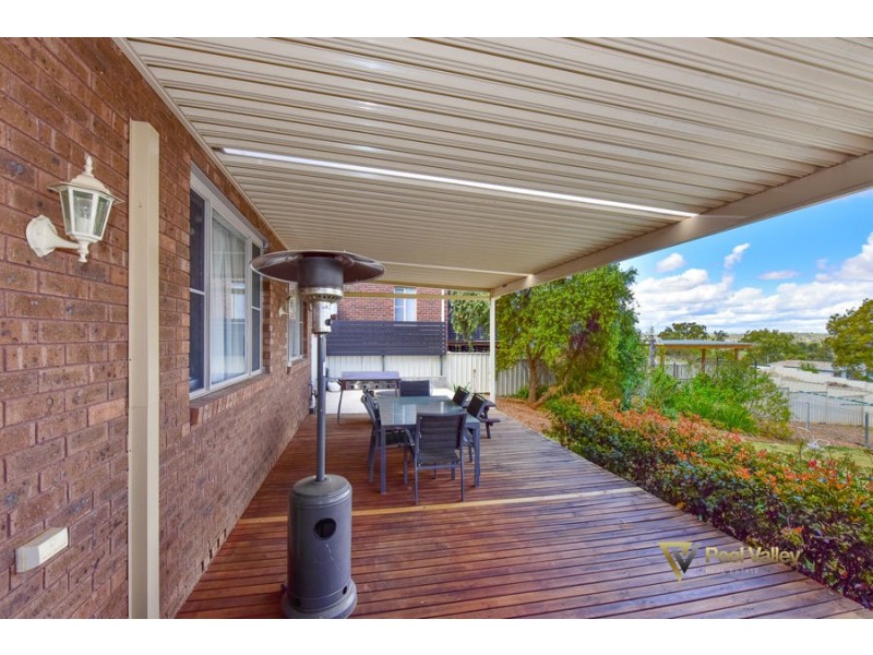 43 Valley Drive East, Tamworth NSW 2340