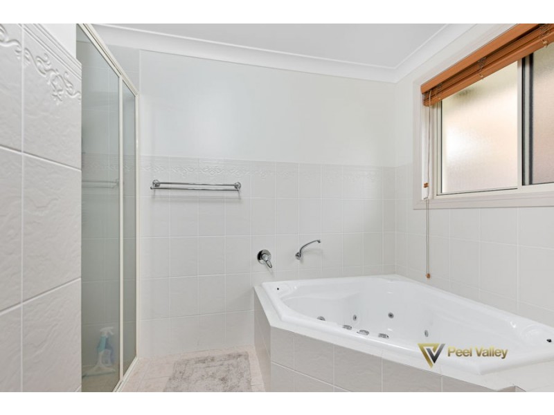 17 Ebony Close, Tamworth NSW 2340