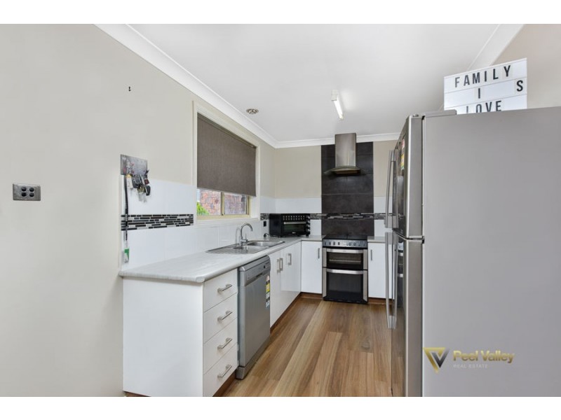 111 Glengarvin Drive, Tamworth NSW 2340