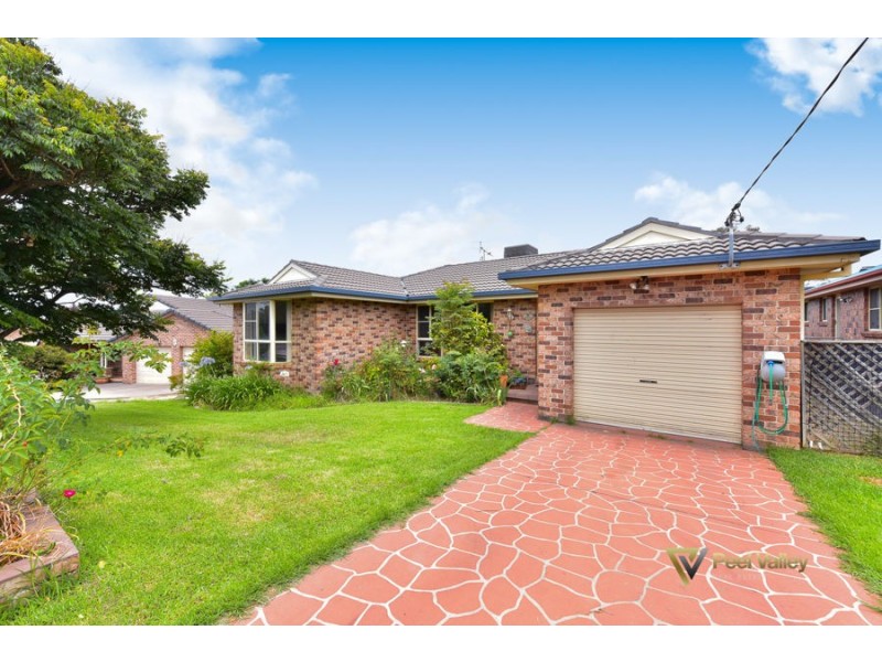 111 Glengarvin Drive, Tamworth NSW 2340