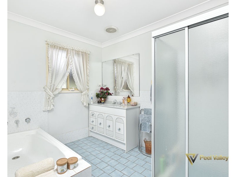 19 Peregrine Avenue Calala, Tamworth NSW 2340