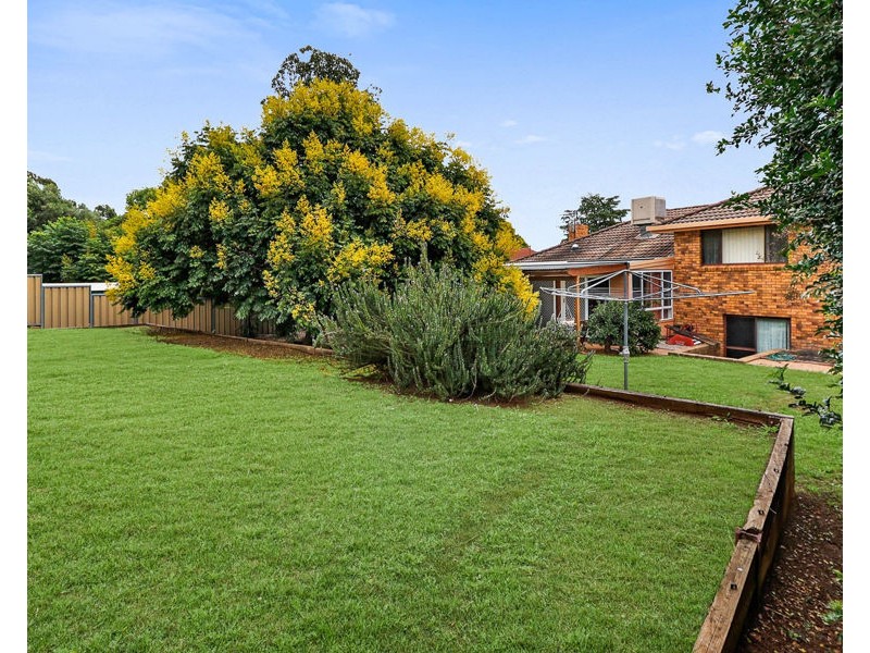 17 Peregrine Avenue, Tamworth NSW 2340
