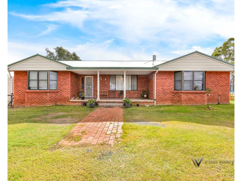 3 Warwick Road, Tamworth NSW 2340