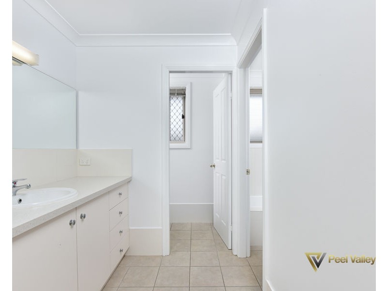 21 Banjos Circuit, Tamworth NSW 2340