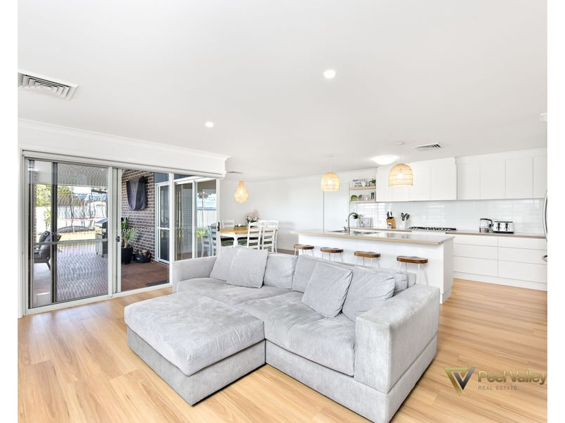 25 Mustang Close, Tamworth NSW 2340