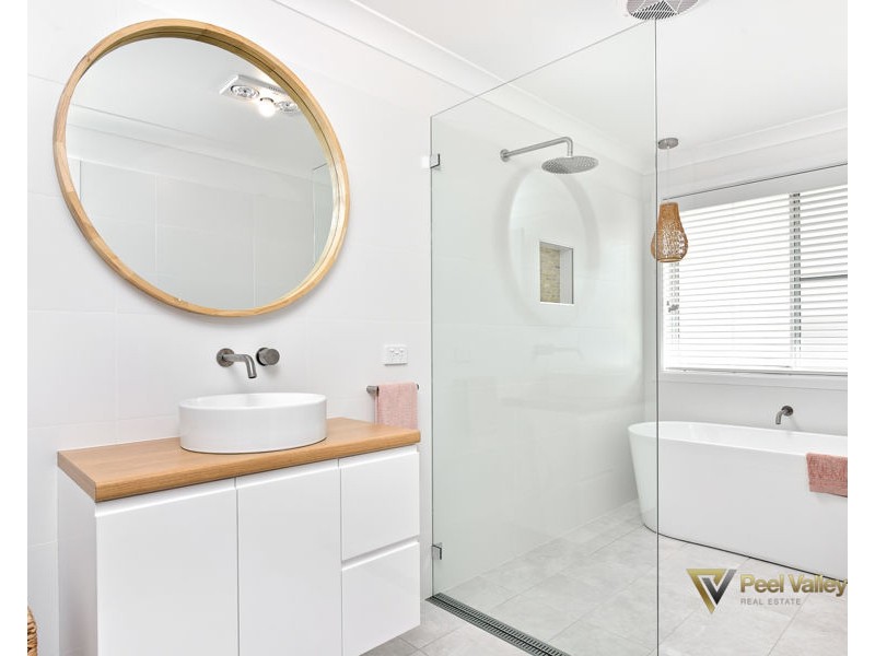 25 Mustang Close, Tamworth NSW 2340