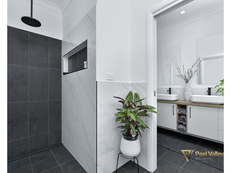 2 Championship Place, Tamworth NSW 2340