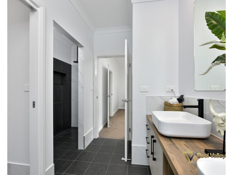 2 Championship Place, Tamworth NSW 2340