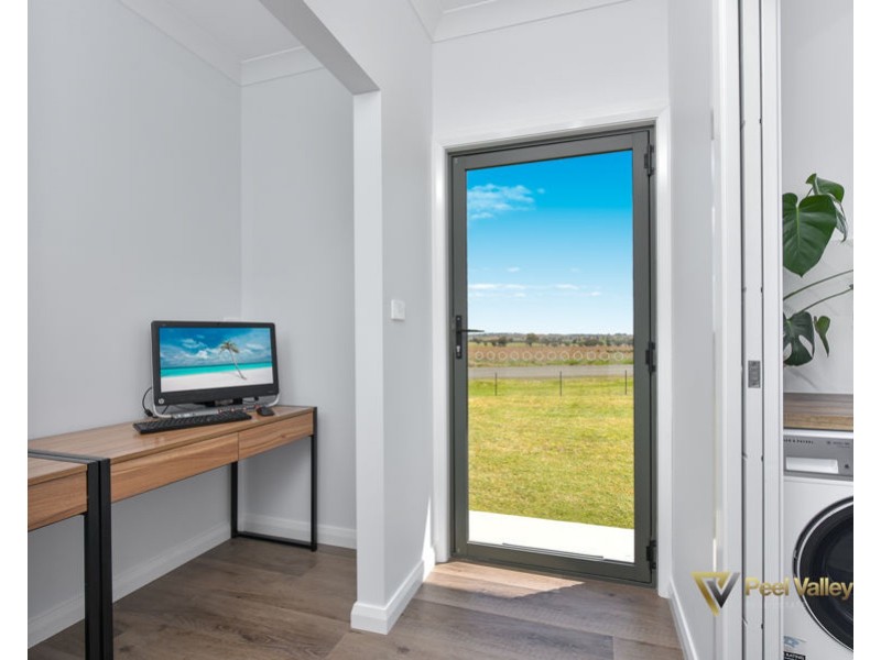 2 Championship Place, Tamworth NSW 2340