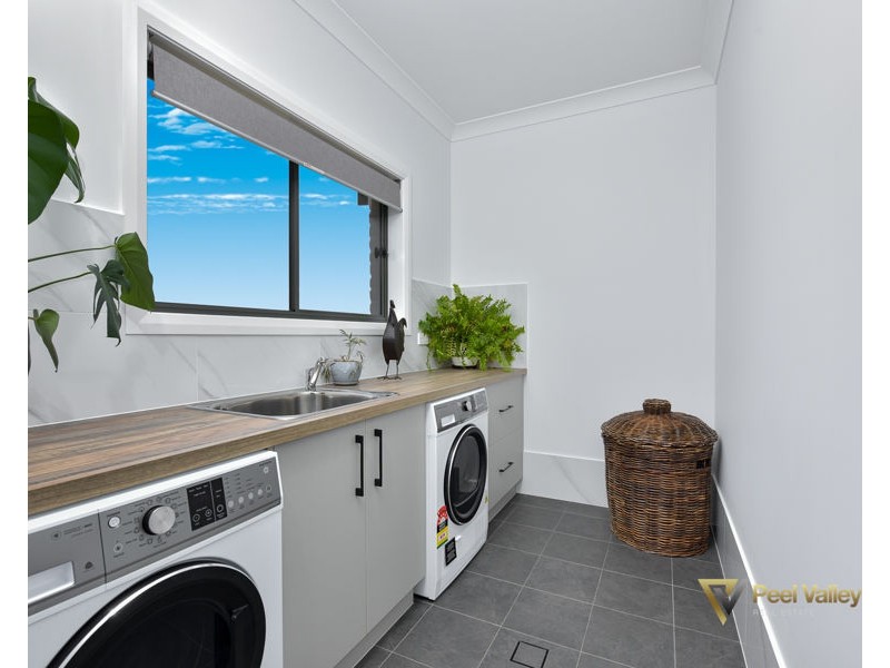 2 Championship Place, Tamworth NSW 2340