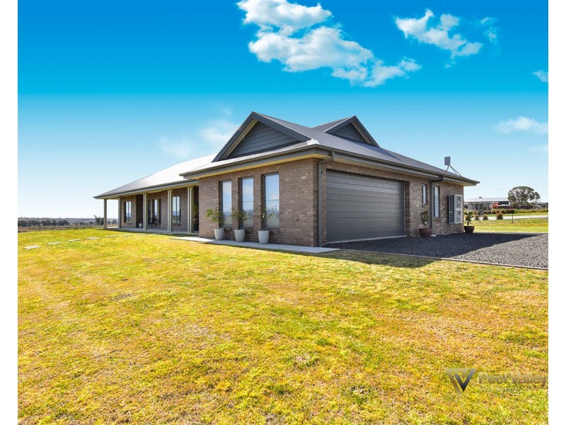 2 Championship Place, Tamworth NSW 2340