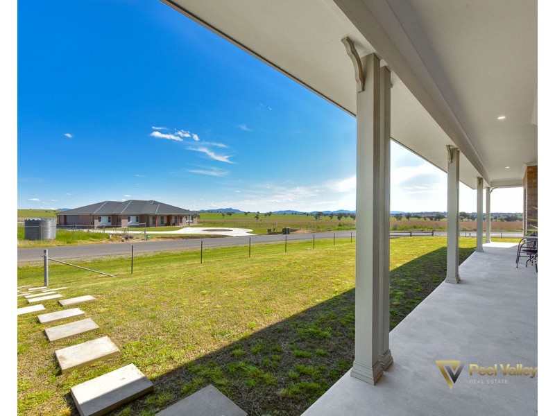 2 Championship Place, Tamworth NSW 2340