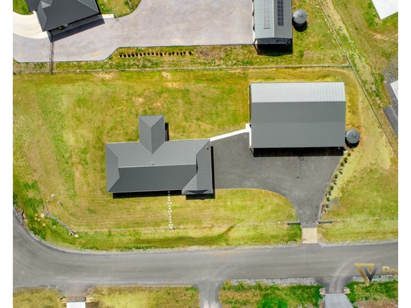 2 Championship Place, Tamworth NSW 2340