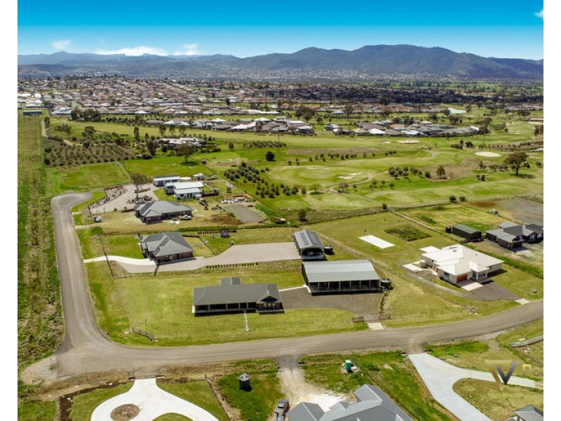 2 Championship Place, Tamworth NSW 2340