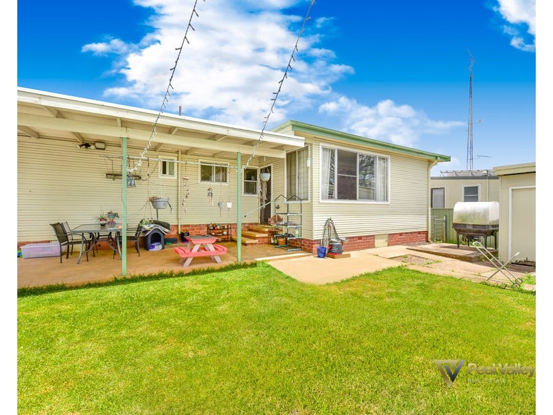 3 Iona Street, Tamworth NSW 2340