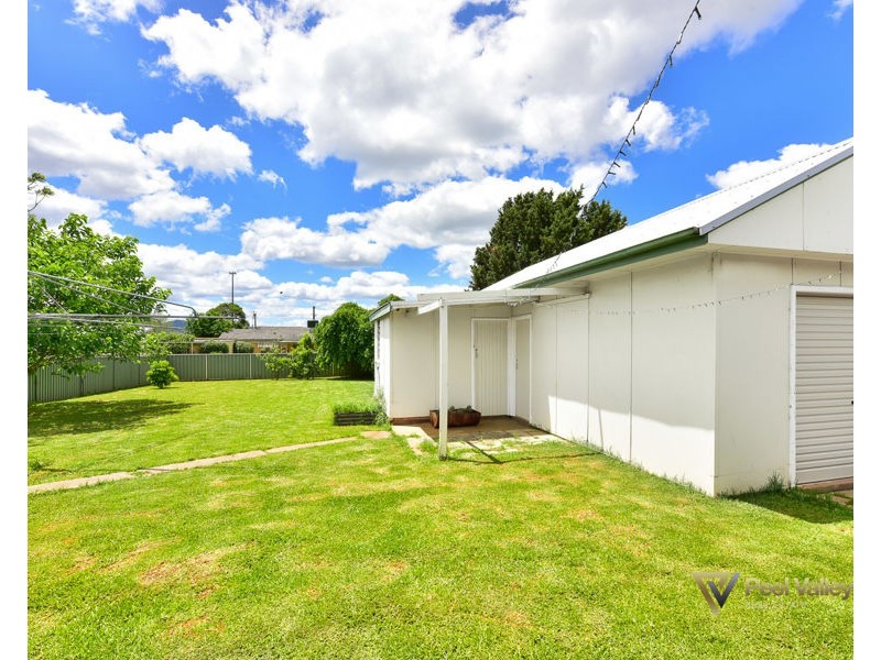 3 Iona Street, Tamworth NSW 2340