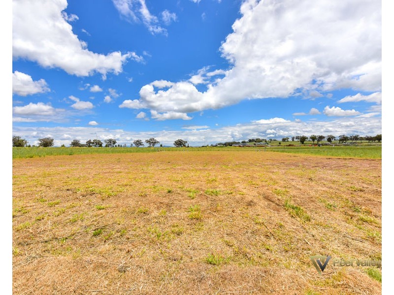 41 Peppercress Court, Tamworth NSW 2340