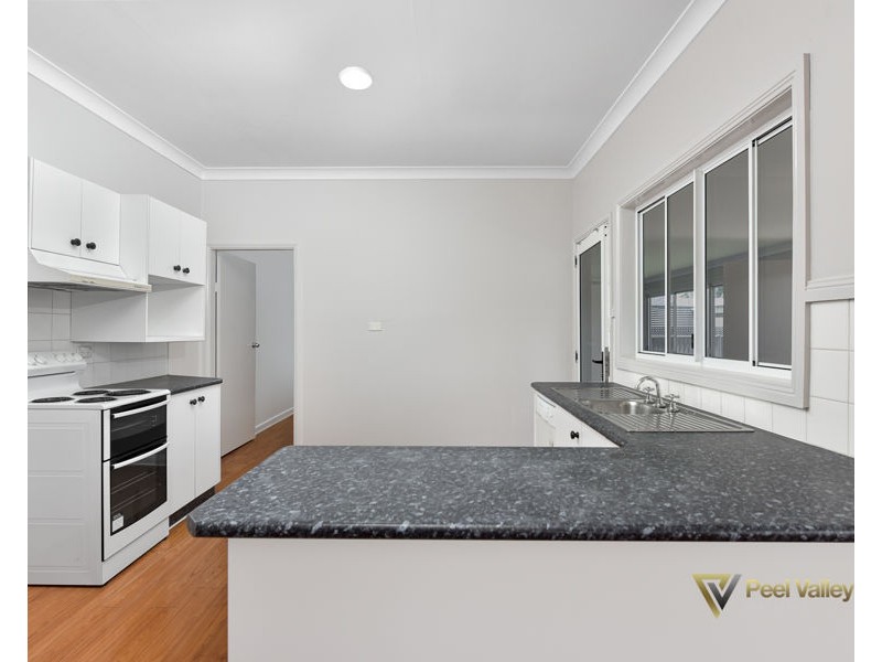 42 Gunnedah Road, Tamworth NSW 2340