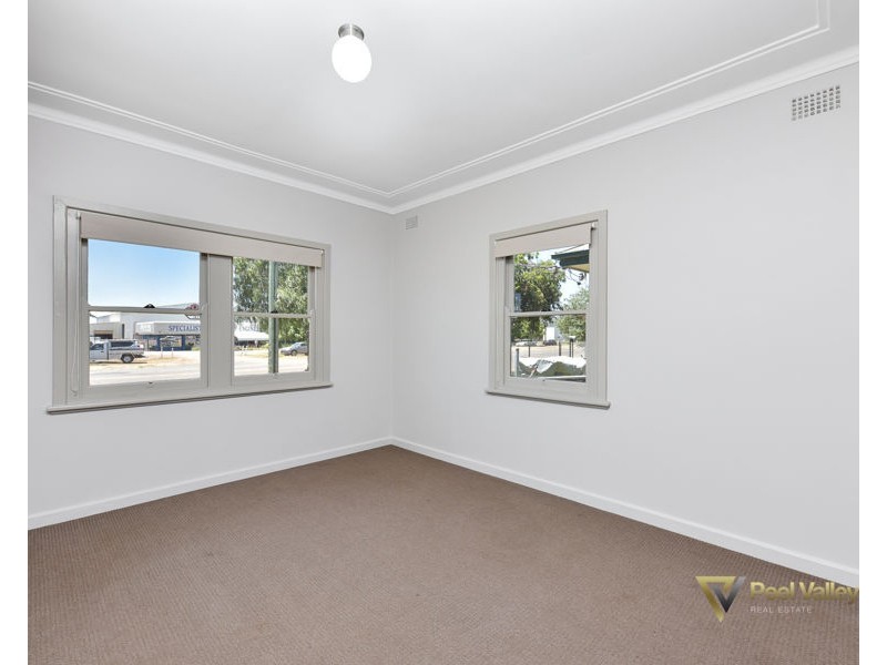 42 Gunnedah Road, Tamworth NSW 2340