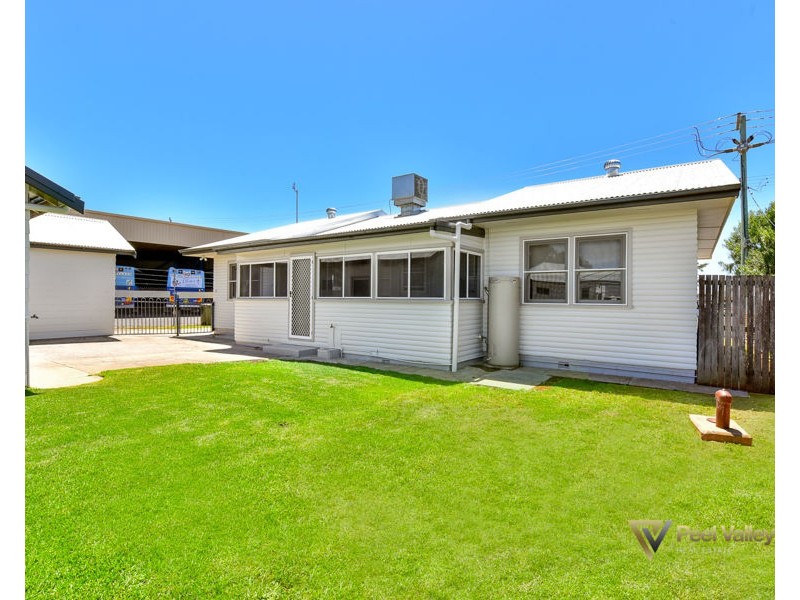 42 Gunnedah Road, Tamworth NSW 2340