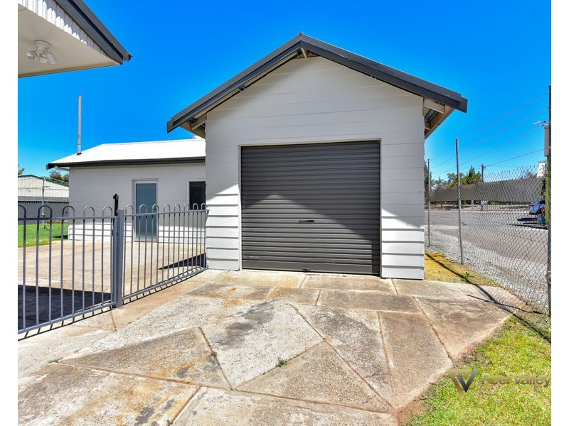 42 Gunnedah Road, Tamworth NSW 2340