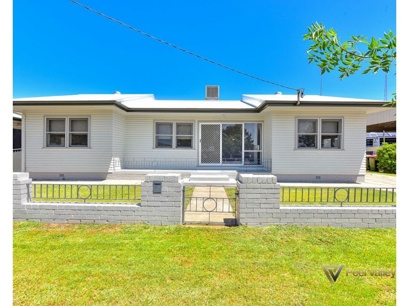 42 Gunnedah Road, Tamworth NSW 2340