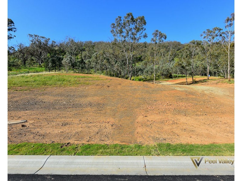 72 Valley Drive East, Tamworth NSW 2340