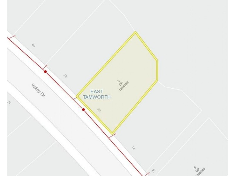 72 Valley Drive East, Tamworth NSW 2340