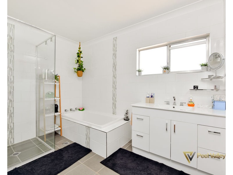 26 Mack Street, Tamworth NSW 2340