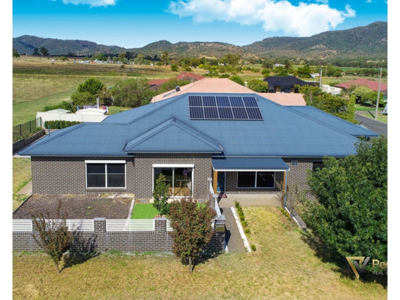 21 Garden Street, Kootingal NSW 2352