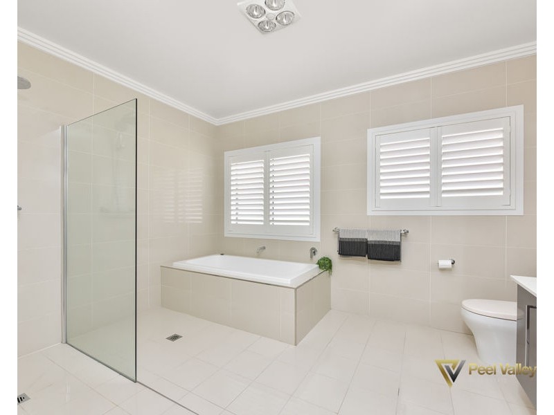 21 Garden Street, Kootingal NSW 2352