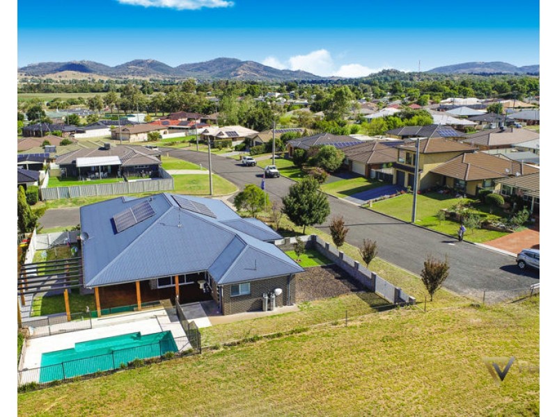 21 Garden Street, Kootingal NSW 2352