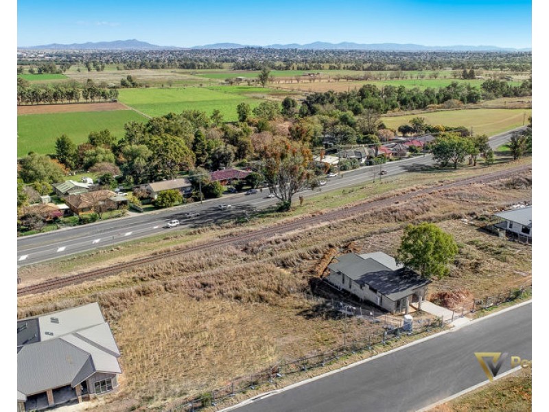68 Valley Drive, Tamworth NSW 2340