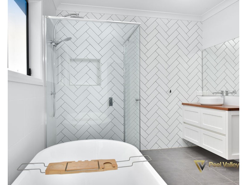 71 Warrah Drive, Tamworth NSW 2340