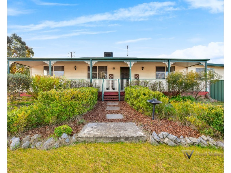 1 Mytelen Street, Kootingal NSW 2352