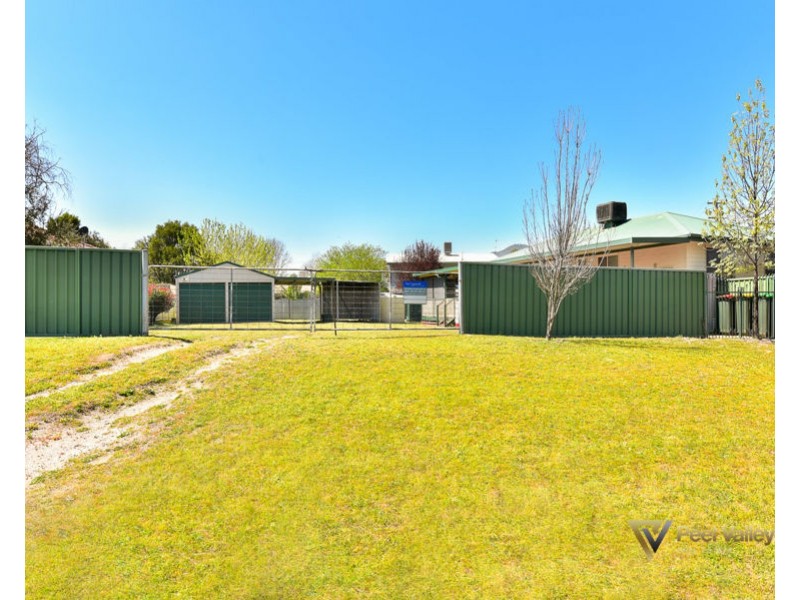 1 Mytelen Street, Kootingal NSW 2352