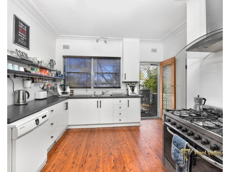 153 Piper Street East, Tamworth NSW 2340