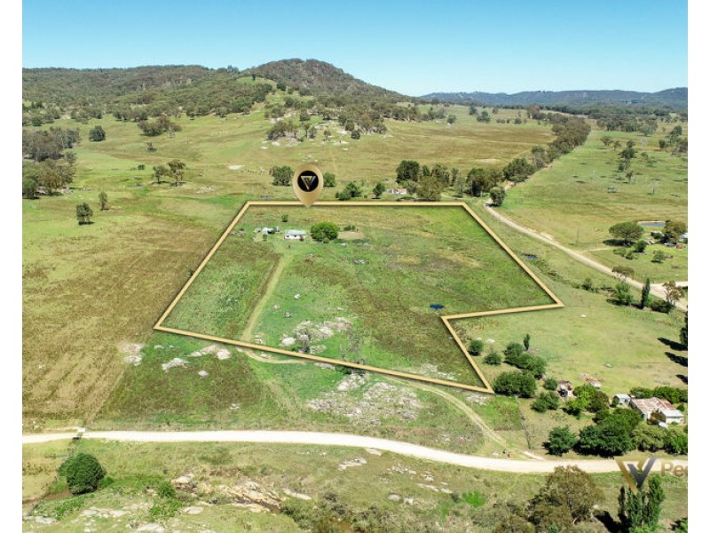 8 Den Mountain Road, Watsons Creek NSW 2355