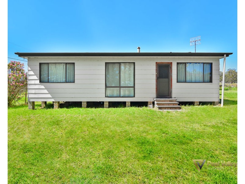 8 Den Mountain Road, Watsons Creek NSW 2355